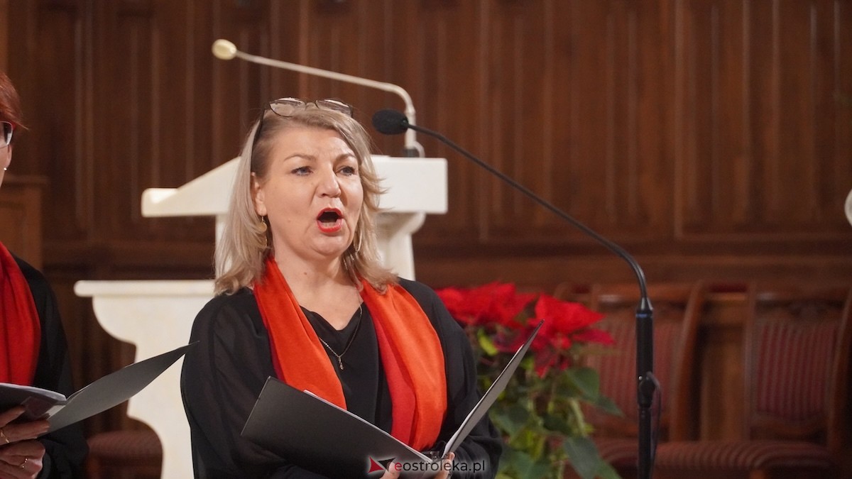 Koncert Grudniowa kolęda [28.12.2025] - zdjęcie #39 - eOstroleka.pl