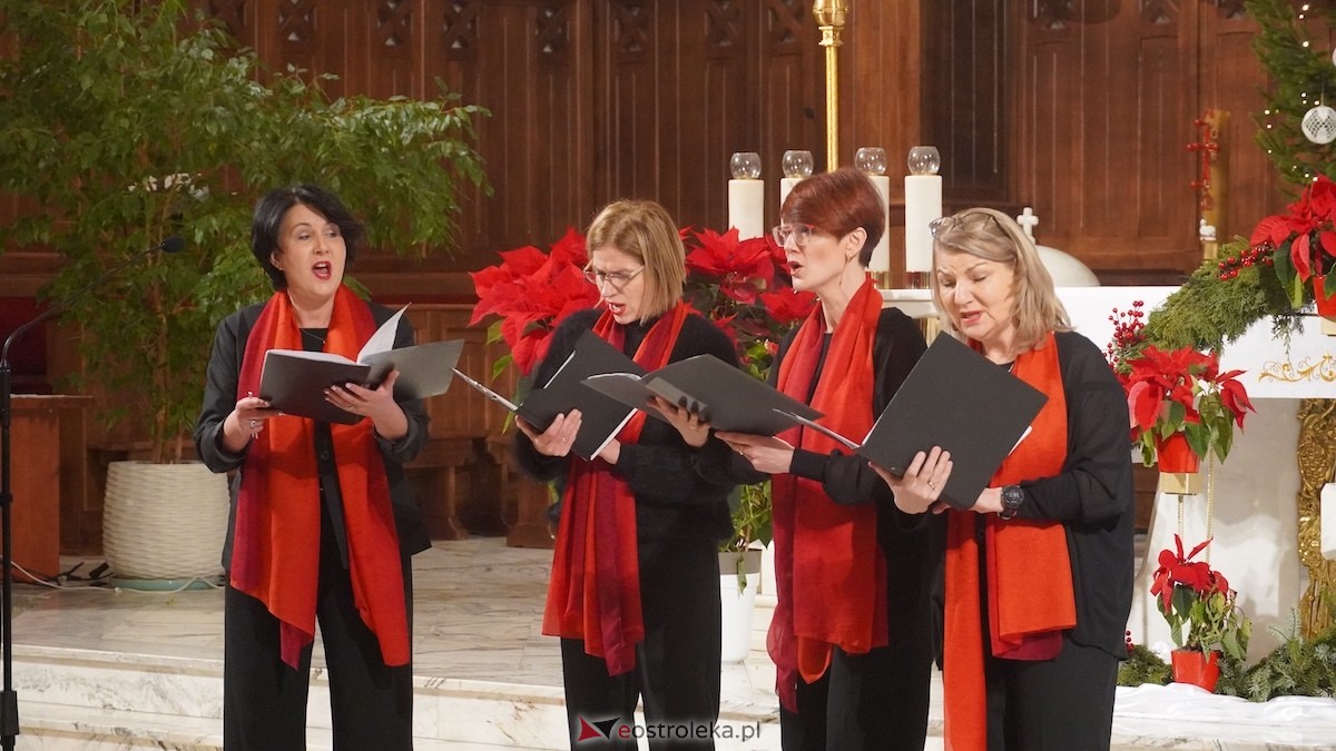 Koncert Grudniowa kolęda [28.12.2025] - zdjęcie #29 - eOstroleka.pl