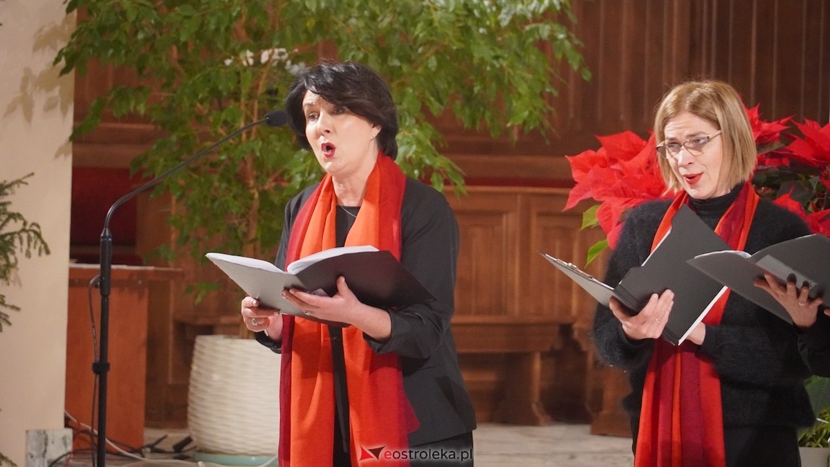 Koncert Grudniowa kolęda [28.12.2025] - zdjęcie #26 - eOstroleka.pl