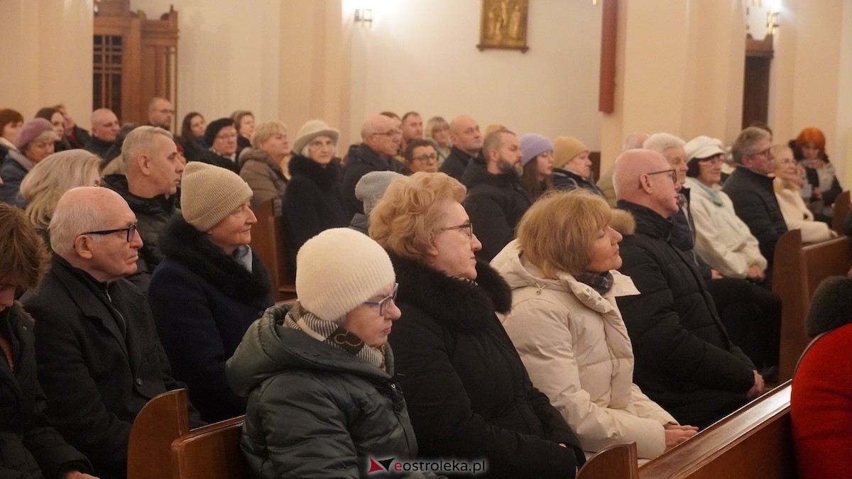 Koncert Grudniowa kolęda [28.12.2025] - zdjęcie #21 - eOstroleka.pl