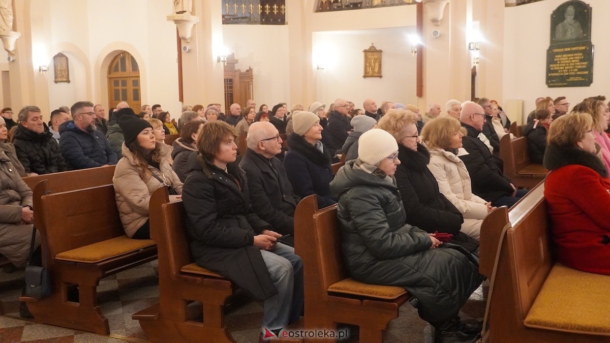 Koncert Grudniowa kolęda [28.12.2025] - zdjęcie #16 - eOstroleka.pl