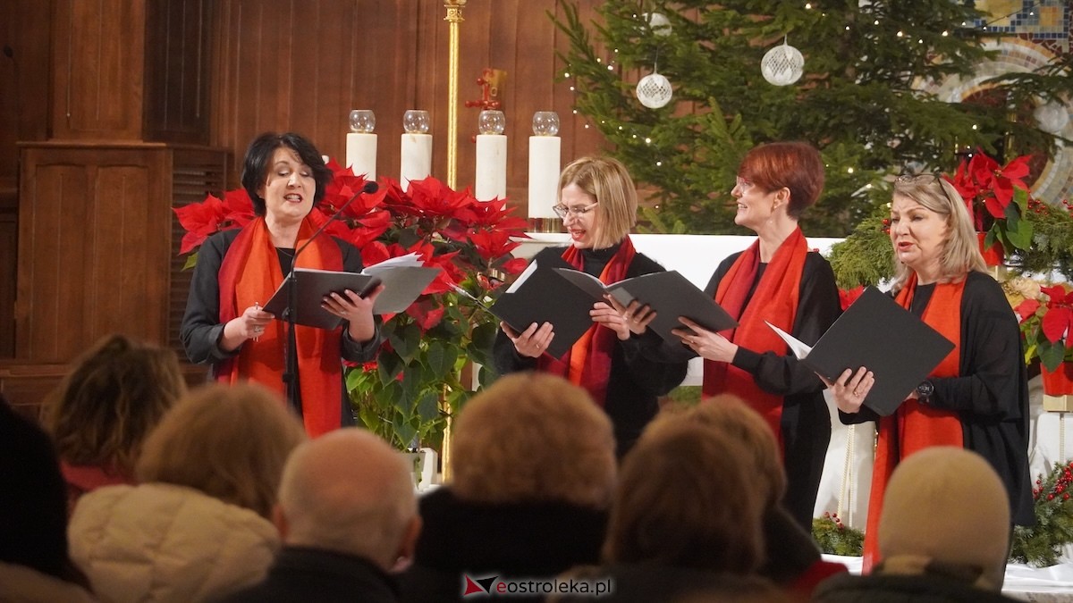 Koncert Grudniowa kolęda [28.12.2025] - zdjęcie #9 - eOstroleka.pl