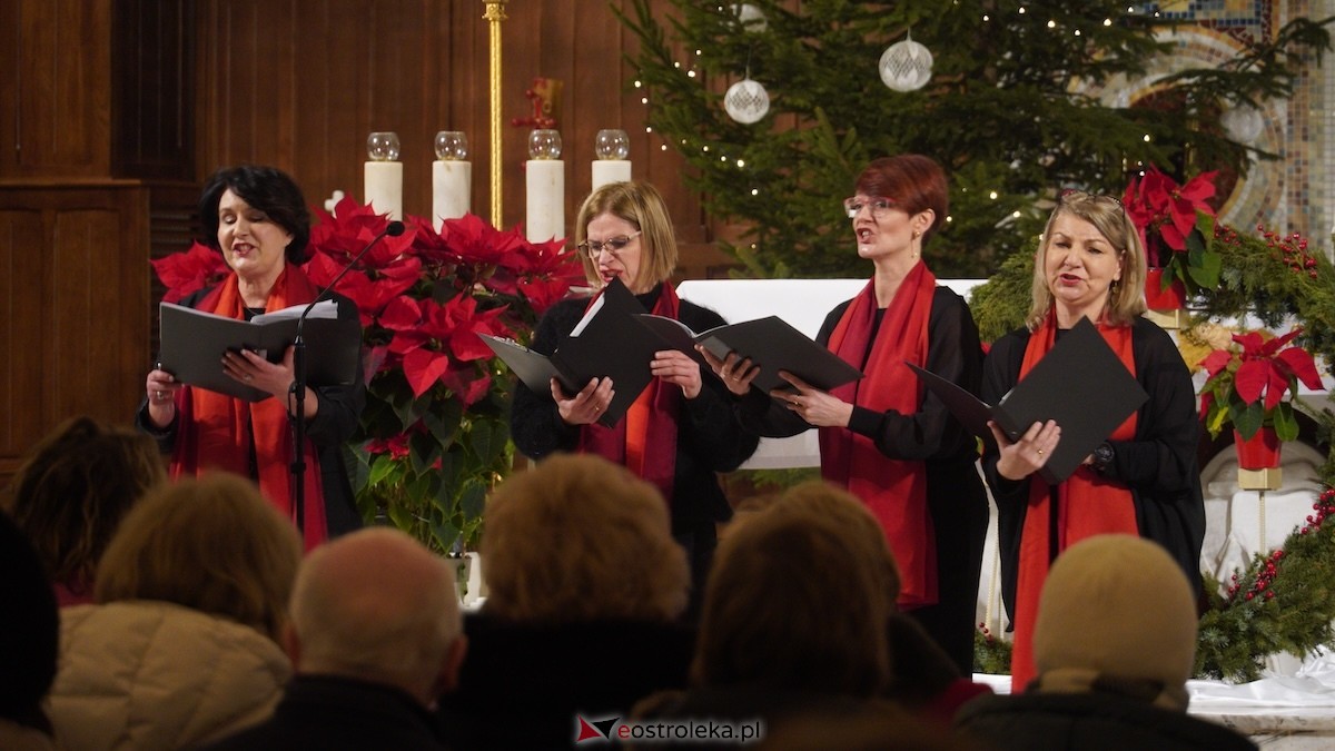 Koncert Grudniowa kolęda [28.12.2025] - zdjęcie #7 - eOstroleka.pl
