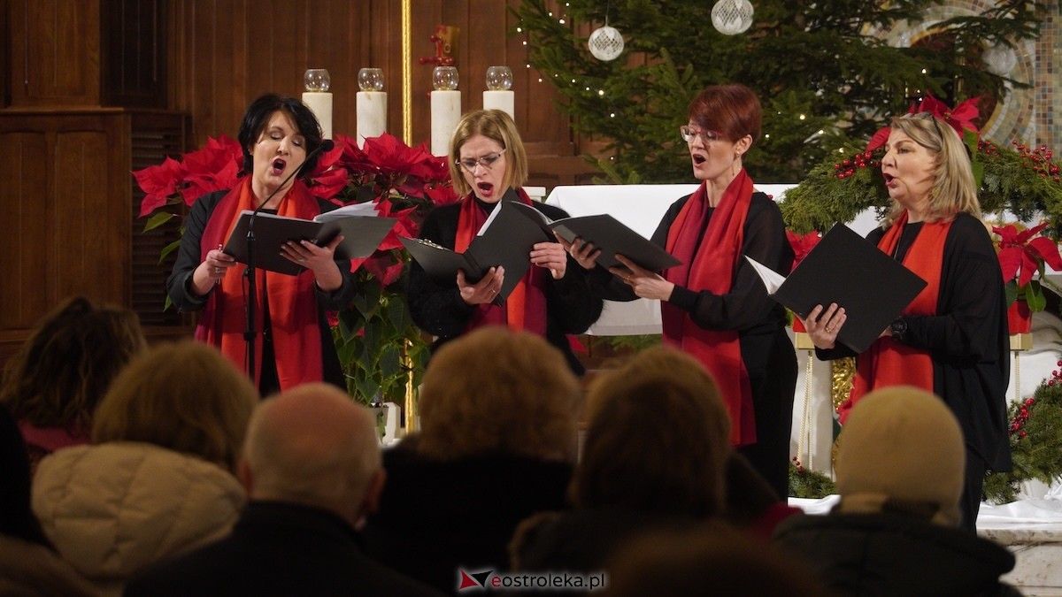 Koncert Grudniowa kolęda [28.12.2025] - zdjęcie #6 - eOstroleka.pl