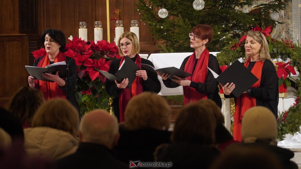 Koncert Grudniowa kolęda [28.12.2025] - zdjęcie #5 - eOstroleka.pl