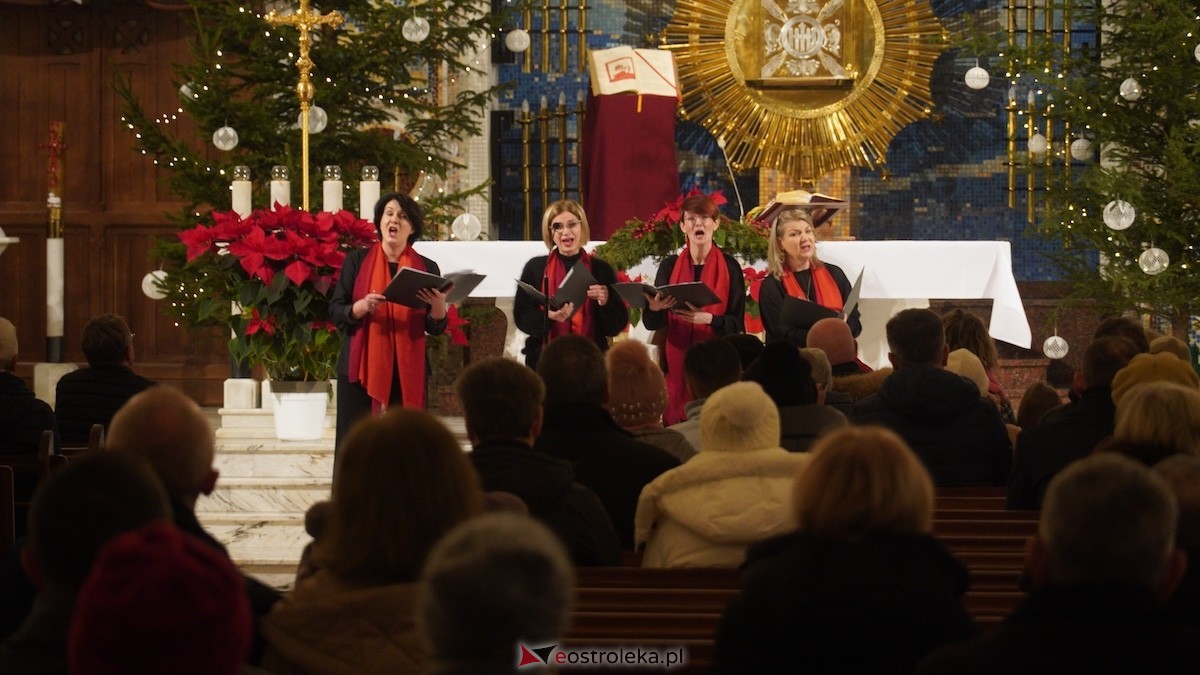 Koncert Grudniowa kolęda [28.12.2025] - zdjęcie #4 - eOstroleka.pl