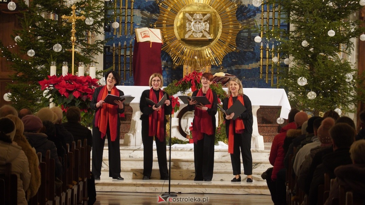 Koncert Grudniowa kolęda [28.12.2025] - zdjęcie #2 - eOstroleka.pl