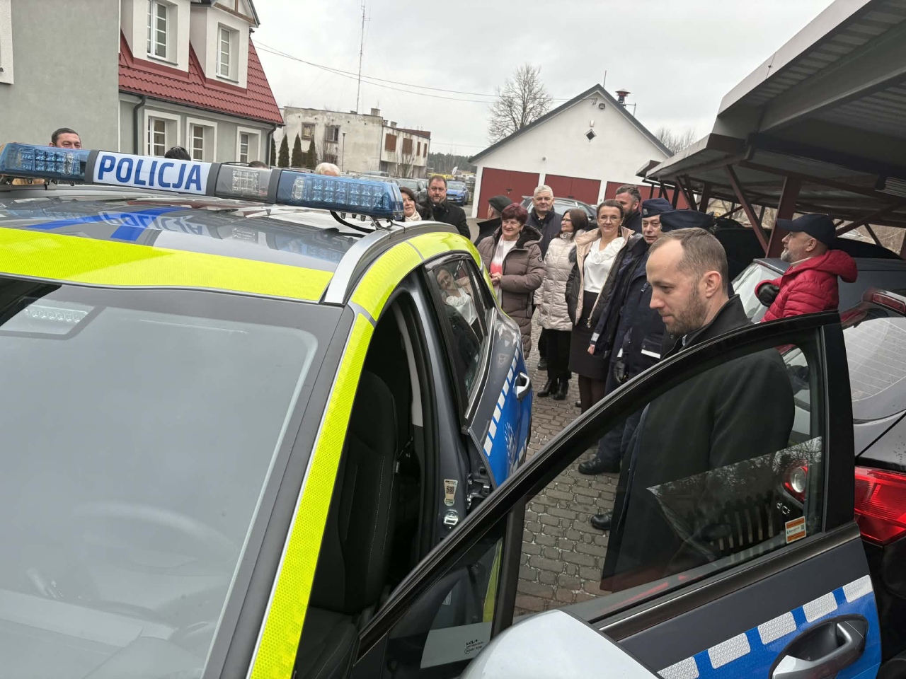 Nowy radiowóz w Kadzidle, fot. Gmina Kadzidło [29.12.2025] - zdjęcie #3 - eOstroleka.pl