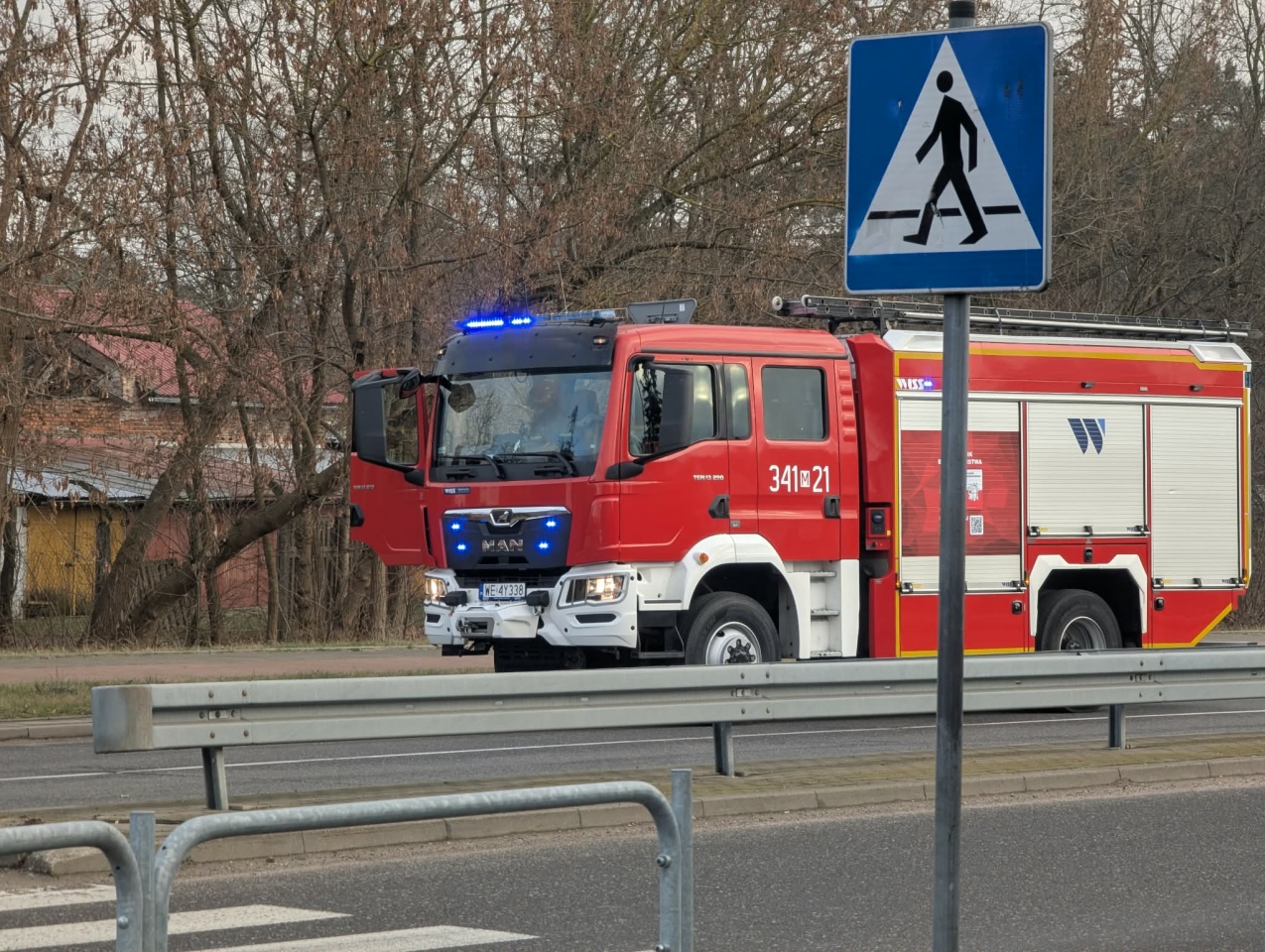 Akcja straży na ul. Pęksy w Ostrołęce [29.12.2025] - zdjęcie #2 - eOstroleka.pl