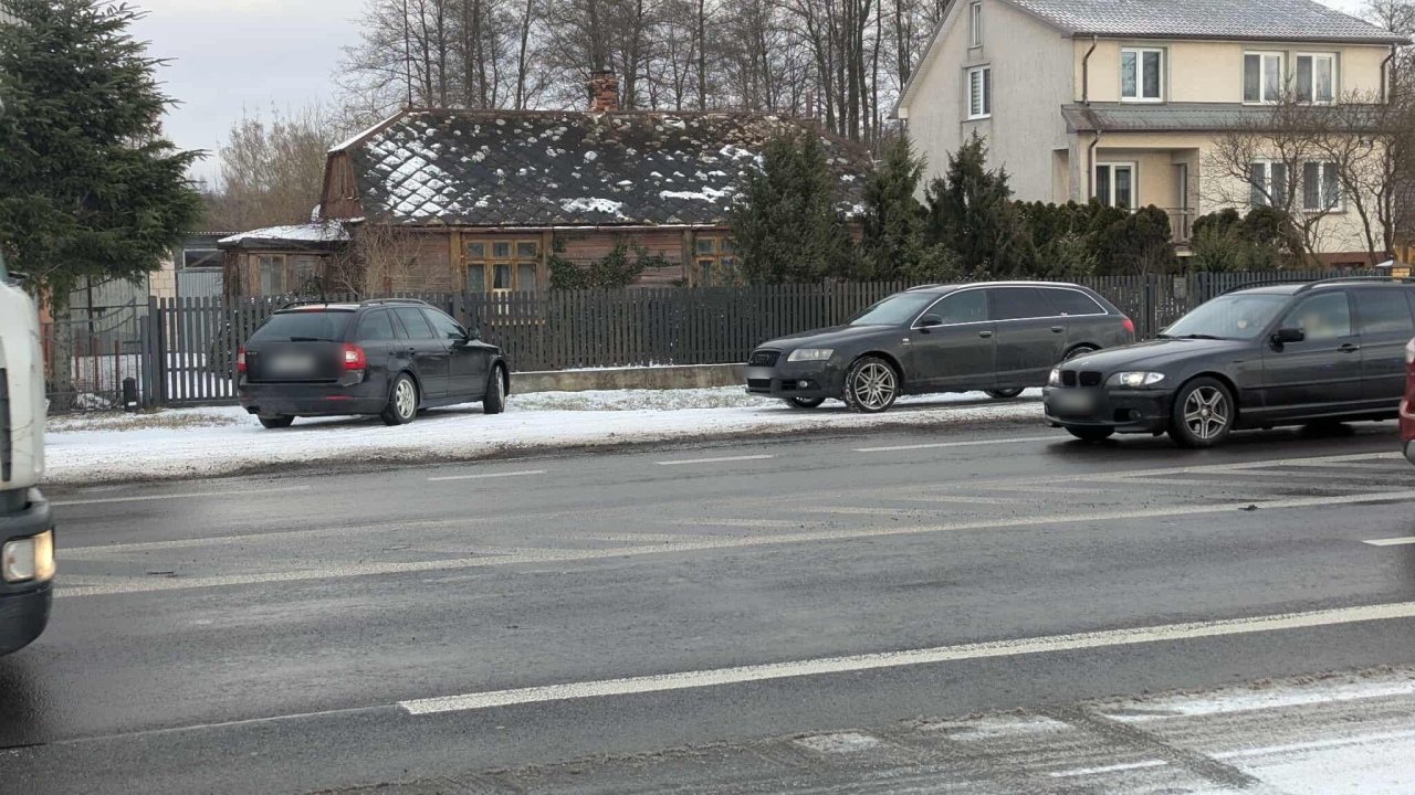 Zderzenie przy Stacha Konwy w Ostrołęce [30.12.2025] - zdjęcie #4 - eOstroleka.pl