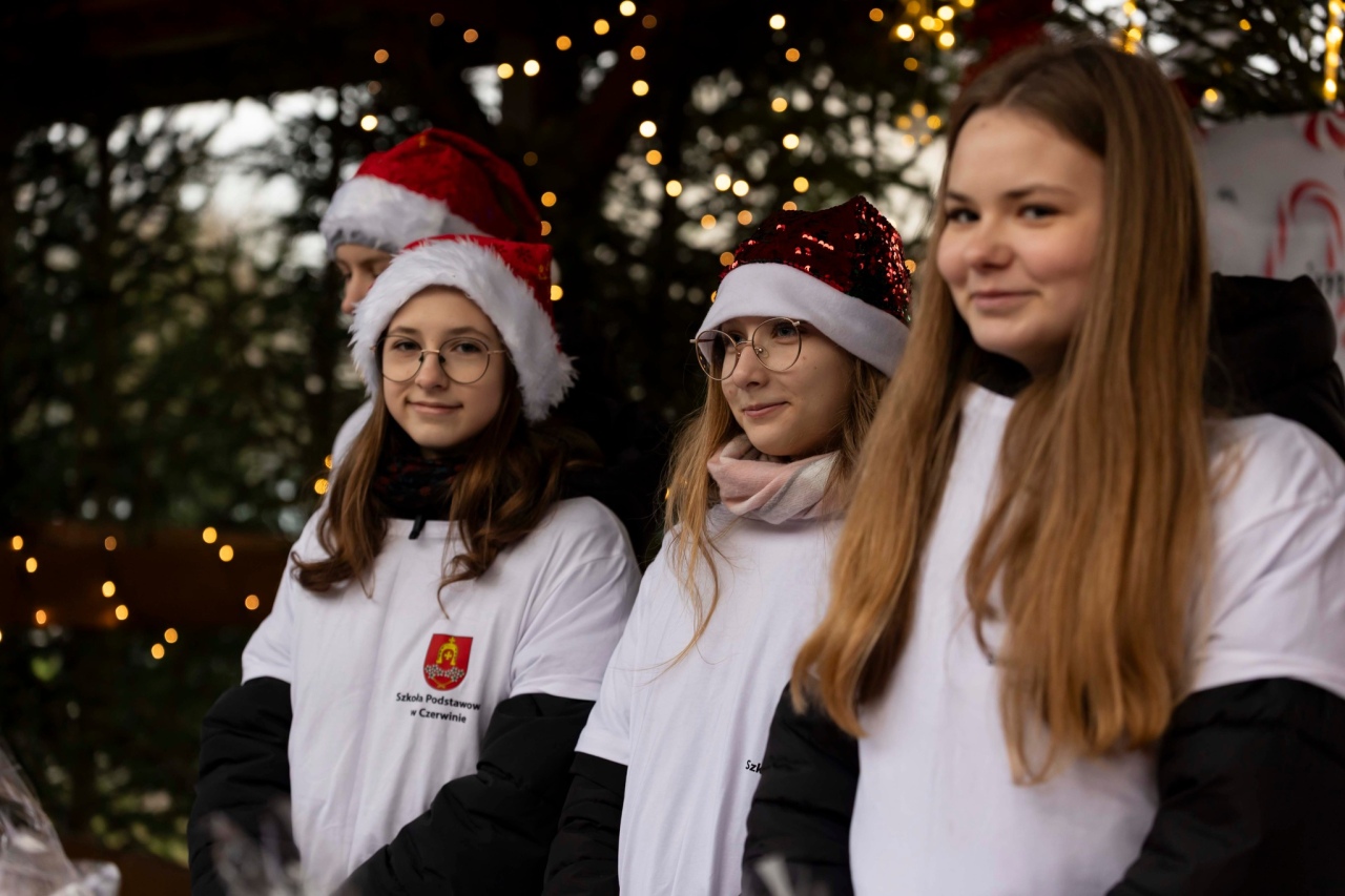 IV Jarmark Bożonarodzeniowy w Czerwinie wspomnienia fot. Gmina Czerwin [30.12.2025] - zdjęcie #37 - eOstroleka.pl