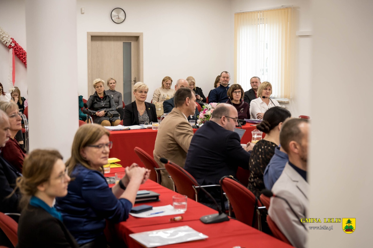 Budżetowa sesja Rady Gminy Lelis [30.12.2025] - zdjęcie #13 - eOstroleka.pl
