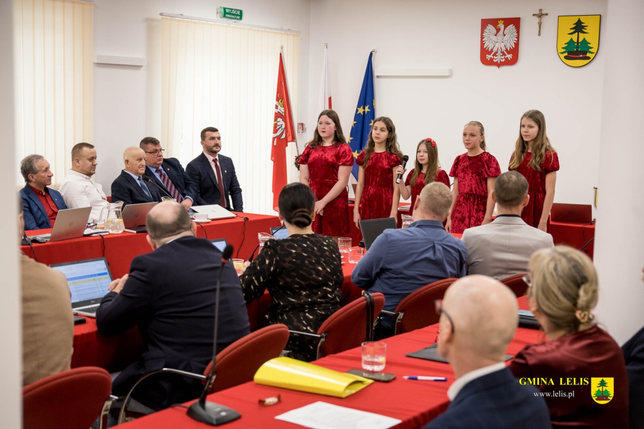 Budżetowa sesja Rady Gminy Lelis [30.12.2025] - zdjęcie #9 - eOstroleka.pl