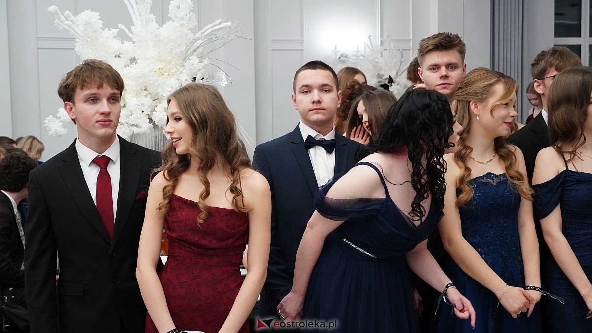 Studniówka III LO w Ostrołęce [03.01.2026] - zdjęcie #554 - eOstroleka.pl