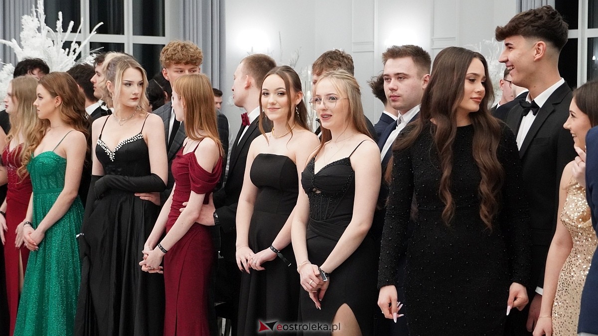 Studniówka III LO w Ostrołęce [03.01.2026] - zdjęcie #550 - eOstroleka.pl