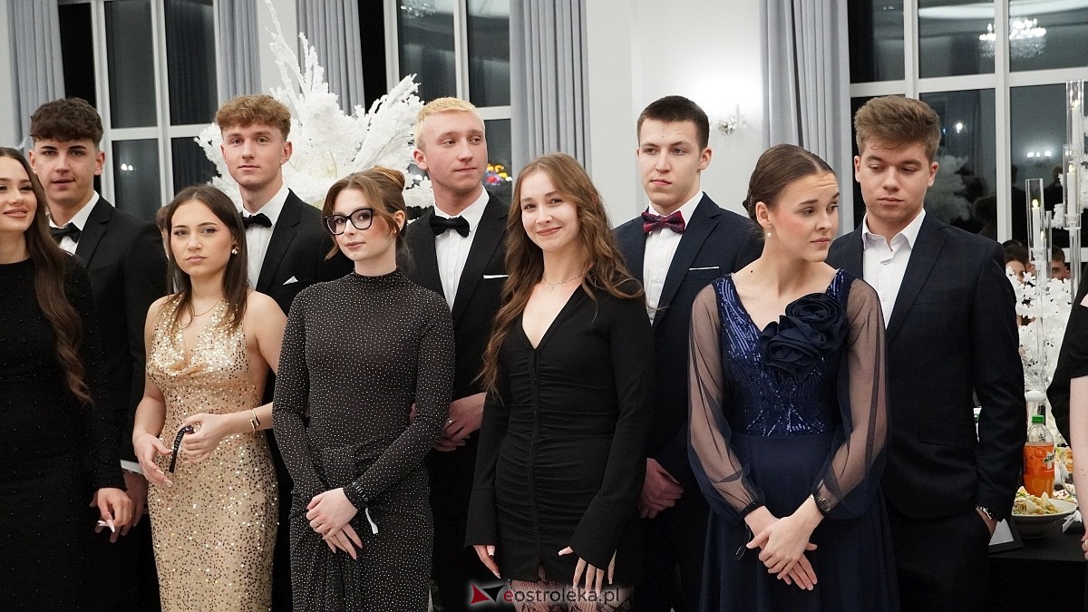 Studniówka III LO w Ostrołęce [03.01.2026] - zdjęcie #549 - eOstroleka.pl