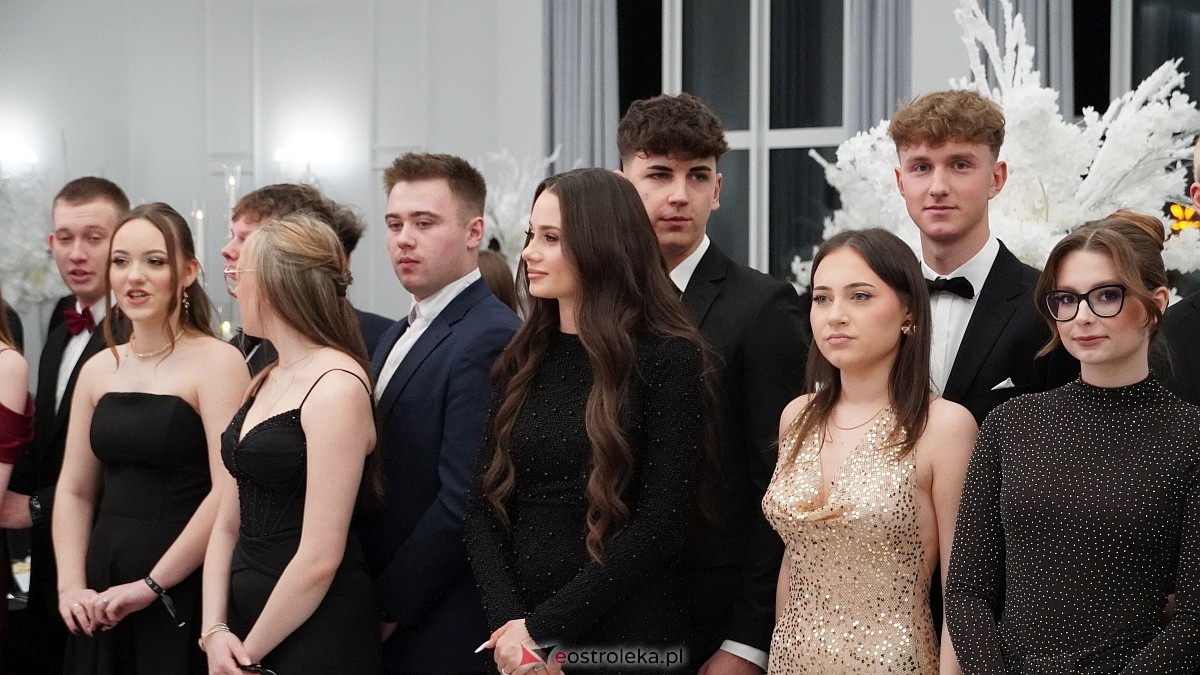 Studniówka III LO w Ostrołęce [03.01.2026] - zdjęcie #547 - eOstroleka.pl