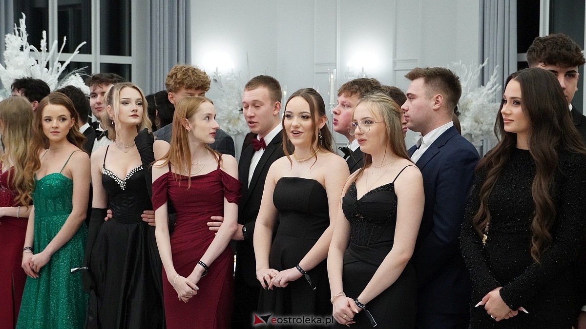 Studniówka III LO w Ostrołęce [03.01.2026] - zdjęcie #546 - eOstroleka.pl