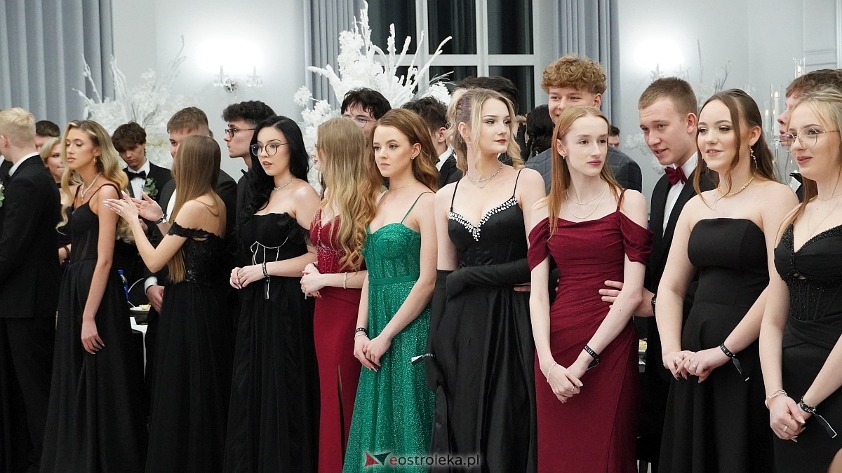 Studniówka III LO w Ostrołęce [03.01.2026] - zdjęcie #545 - eOstroleka.pl