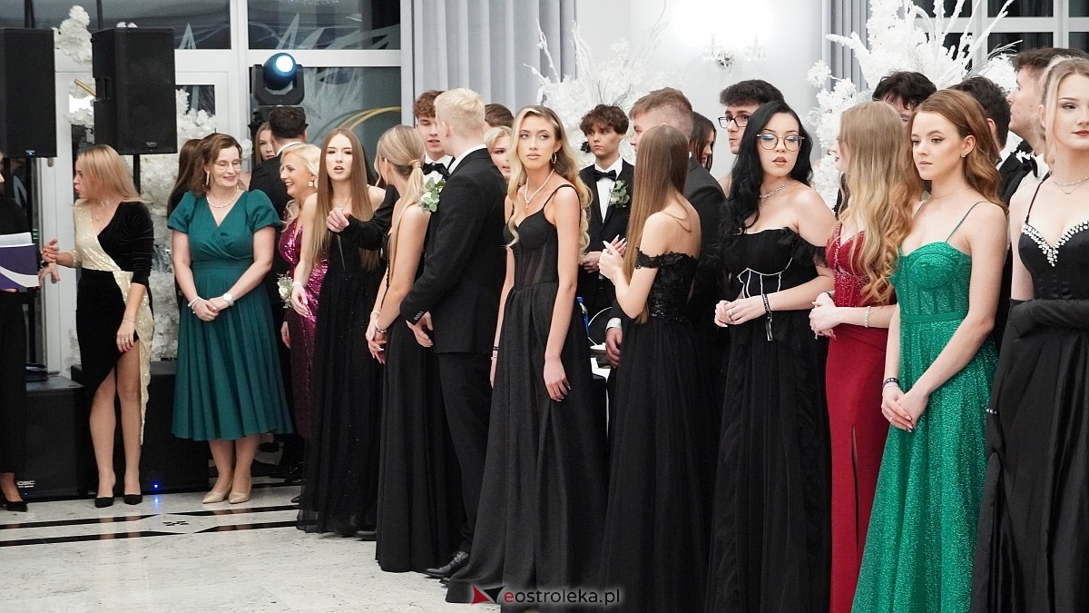 Studniówka III LO w Ostrołęce [03.01.2026] - zdjęcie #544 - eOstroleka.pl