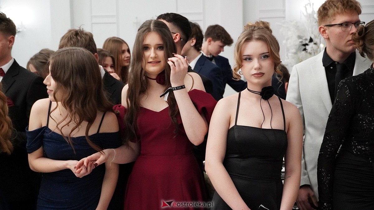 Studniówka III LO w Ostrołęce [03.01.2026] - zdjęcie #543 - eOstroleka.pl