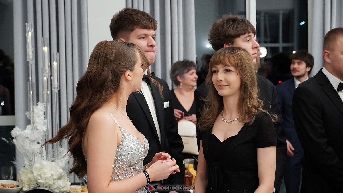 Studniówka III LO w Ostrołęce [03.01.2026] - zdjęcie #540 - eOstroleka.pl