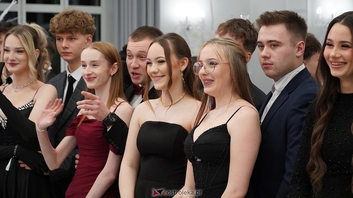 Studniówka III LO w Ostrołęce [03.01.2026] - zdjęcie #538 - eOstroleka.pl