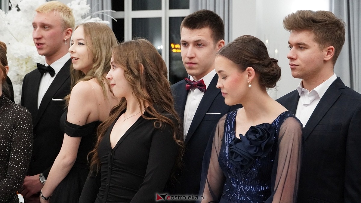 Studniówka III LO w Ostrołęce [03.01.2026] - zdjęcie #536 - eOstroleka.pl