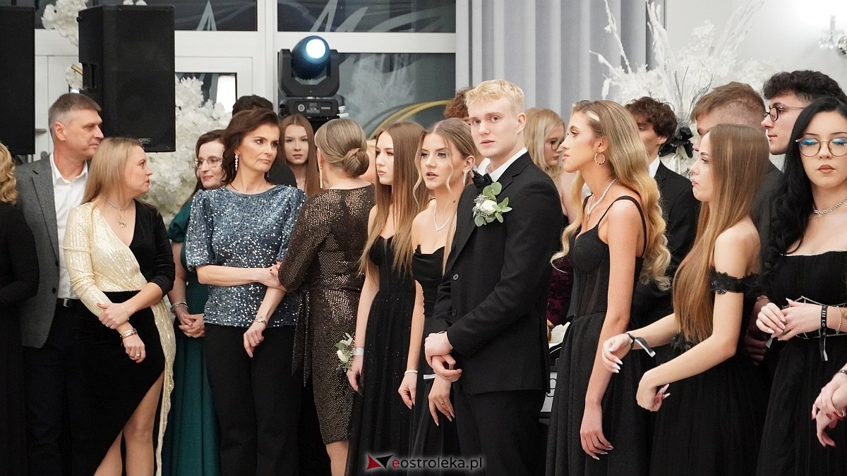 Studniówka III LO w Ostrołęce [03.01.2026] - zdjęcie #535 - eOstroleka.pl