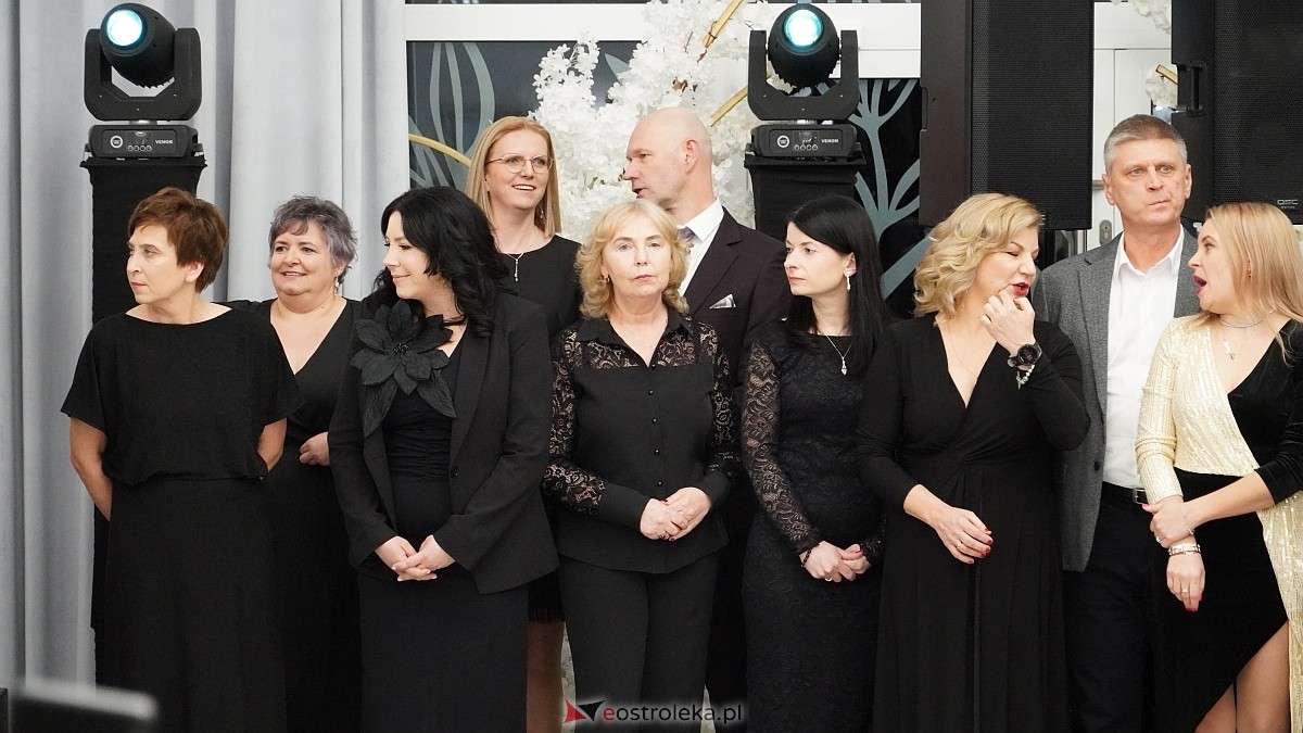 Studniówka III LO w Ostrołęce [03.01.2026] - zdjęcie #533 - eOstroleka.pl