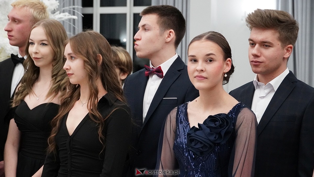 Studniówka III LO w Ostrołęce [03.01.2026] - zdjęcie #530 - eOstroleka.pl
