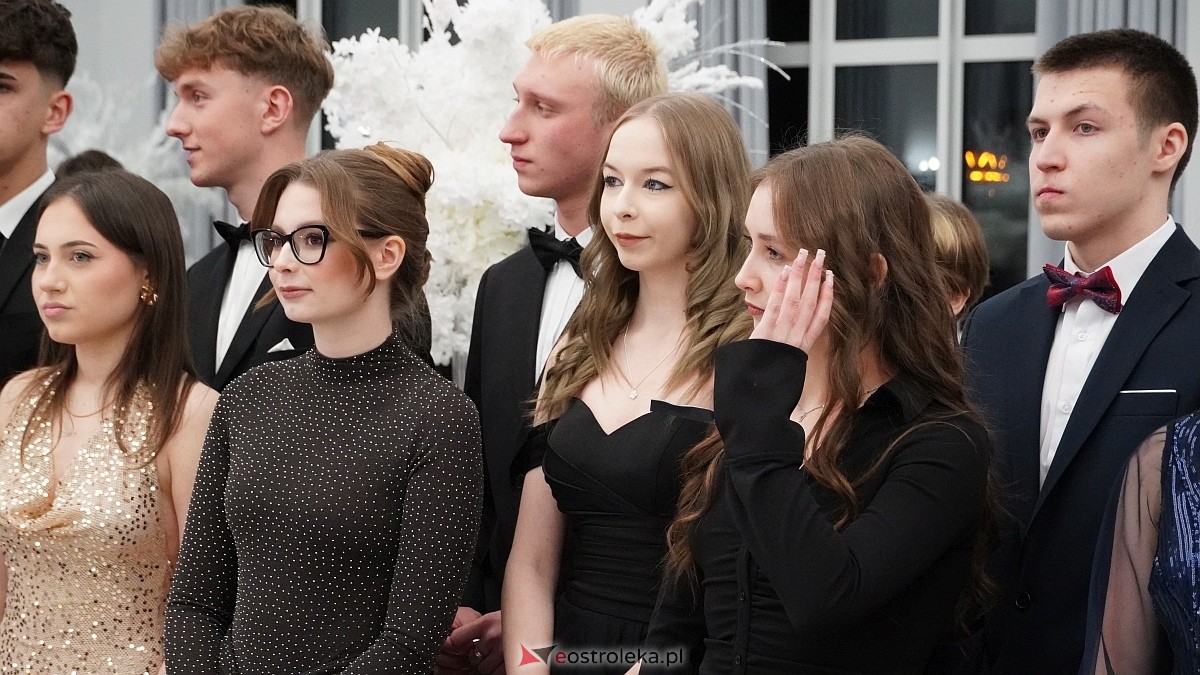 Studniówka III LO w Ostrołęce [03.01.2026] - zdjęcie #529 - eOstroleka.pl