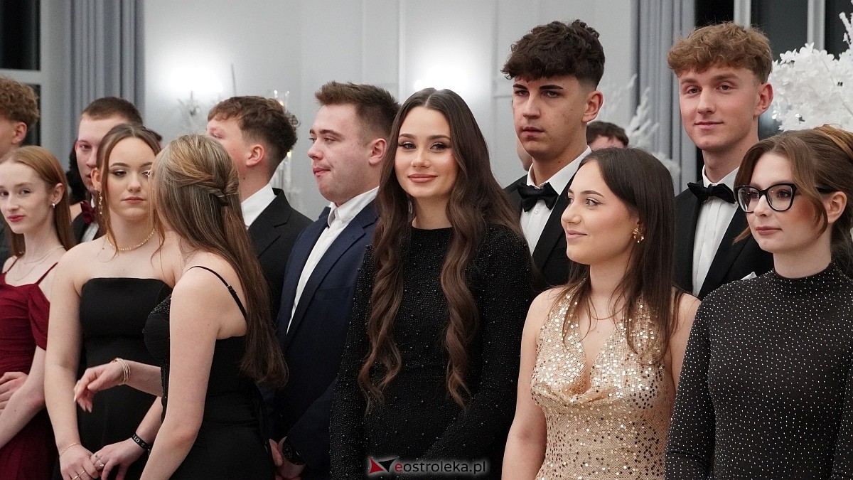 Studniówka III LO w Ostrołęce [03.01.2026] - zdjęcie #527 - eOstroleka.pl