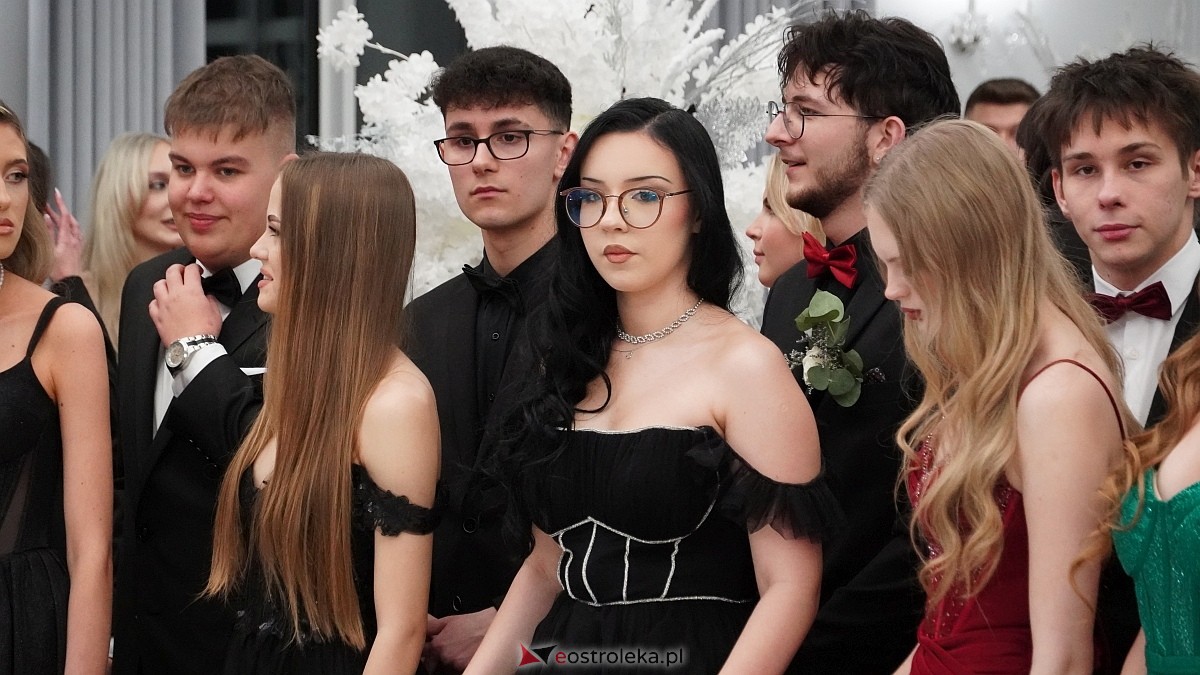 Studniówka III LO w Ostrołęce [03.01.2026] - zdjęcie #517 - eOstroleka.pl