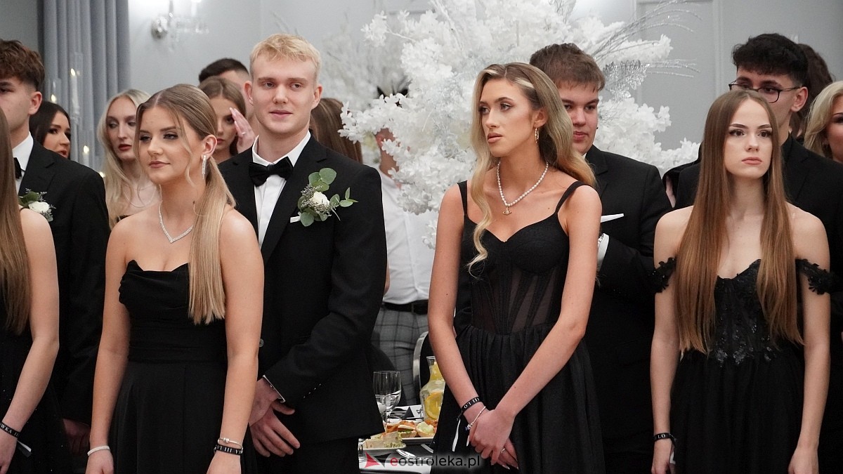 Studniówka III LO w Ostrołęce [03.01.2026] - zdjęcie #506 - eOstroleka.pl