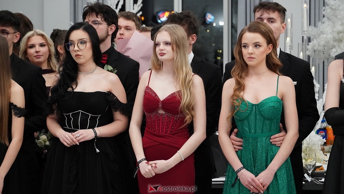 Studniówka III LO w Ostrołęce [03.01.2026] - zdjęcie #504 - eOstroleka.pl