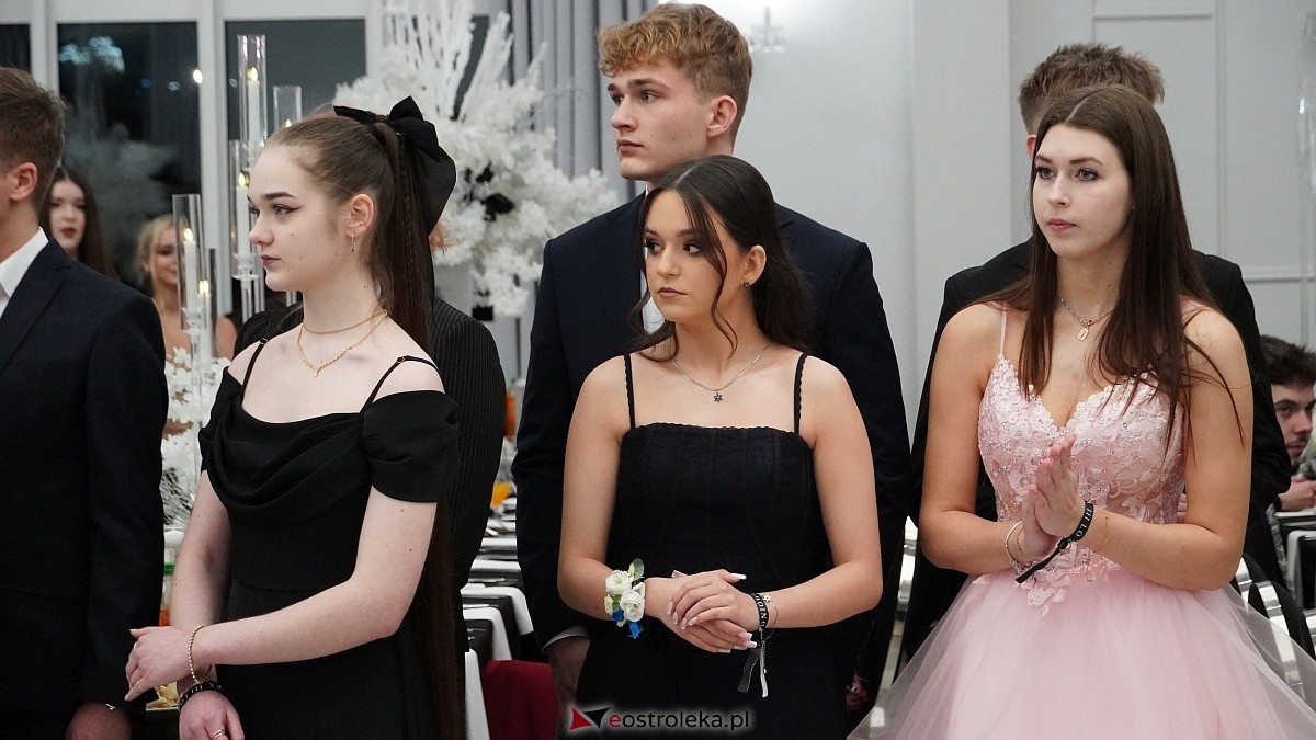 Studniówka III LO w Ostrołęce [03.01.2026] - zdjęcie #490 - eOstroleka.pl