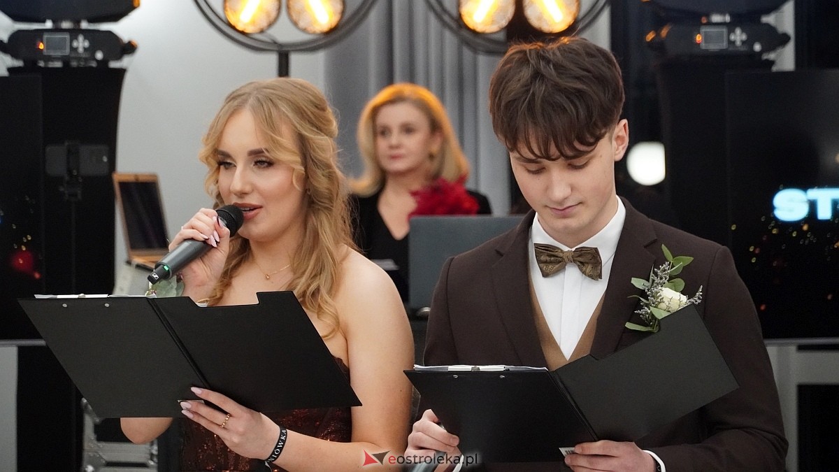 Studniówka III LO w Ostrołęce [03.01.2026] - zdjęcie #479 - eOstroleka.pl