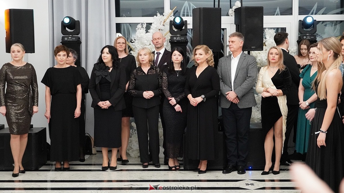 Studniówka III LO w Ostrołęce [03.01.2026] - zdjęcie #473 - eOstroleka.pl