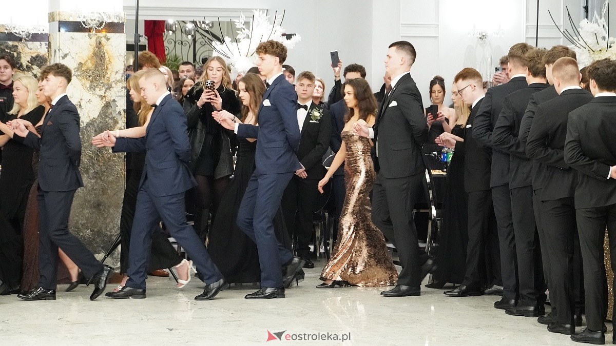 Studniówka III LO w Ostrołęce [03.01.2026] - zdjęcie #464 - eOstroleka.pl