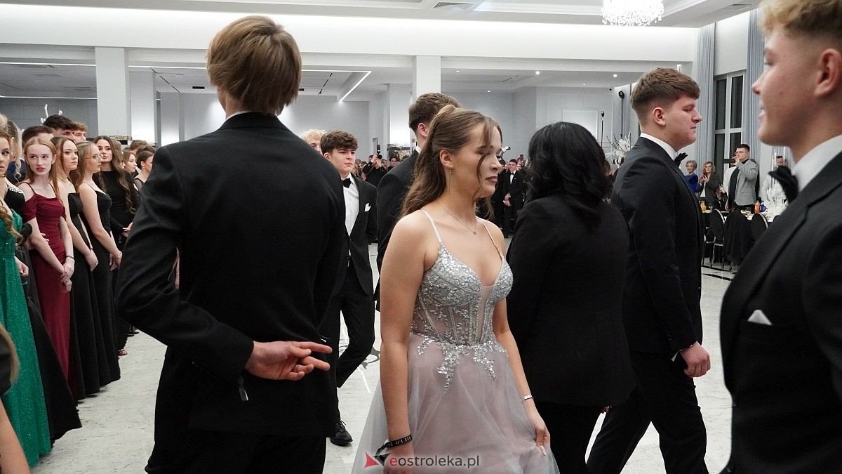 Studniówka III LO w Ostrołęce [03.01.2026] - zdjęcie #395 - eOstroleka.pl