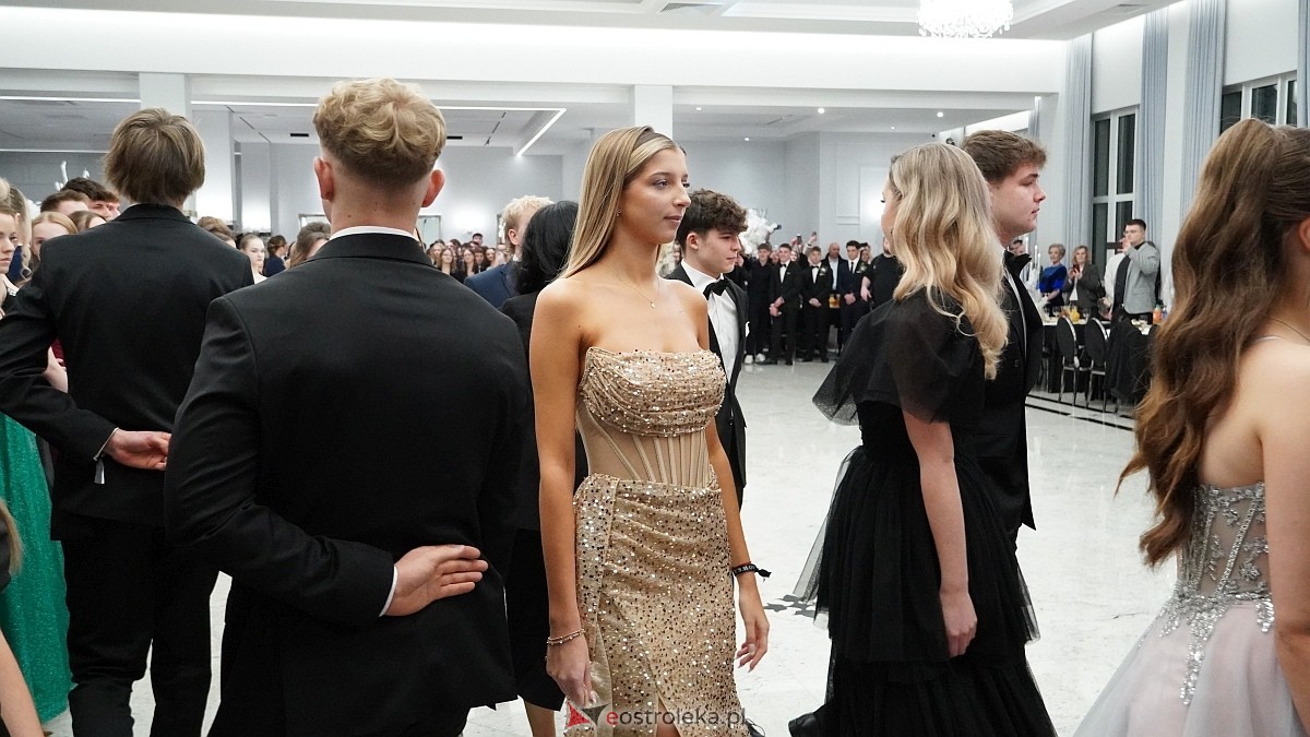 Studniówka III LO w Ostrołęce [03.01.2026] - zdjęcie #392 - eOstroleka.pl