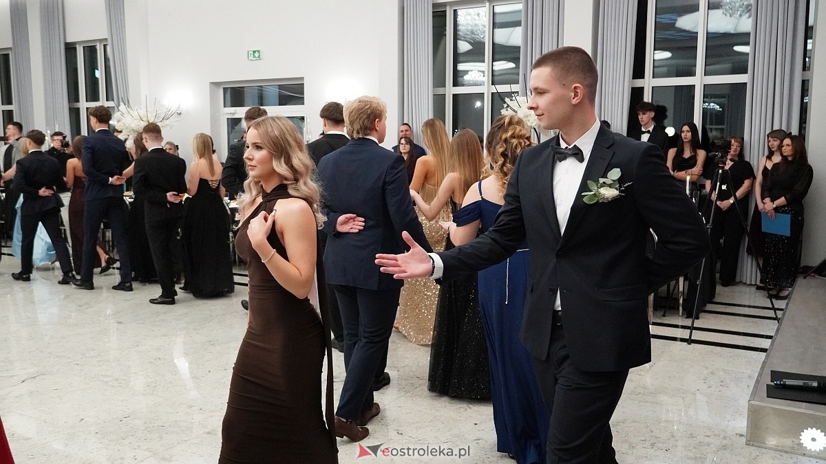 Studniówka III LO w Ostrołęce [03.01.2026] - zdjęcie #389 - eOstroleka.pl