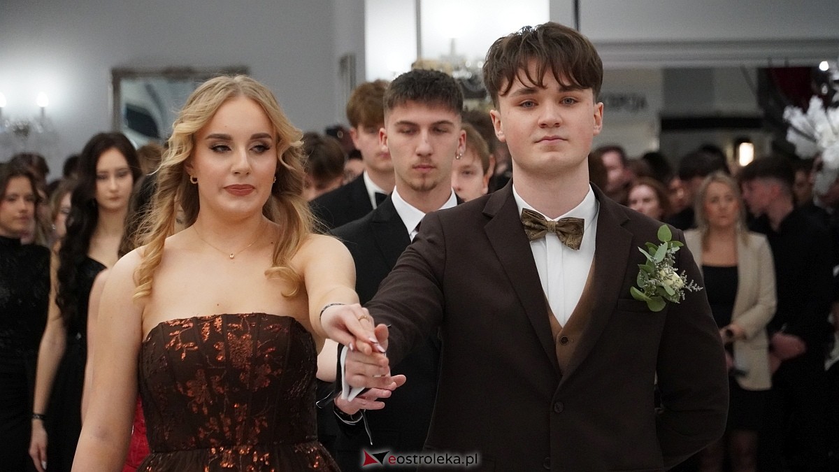 Studniówka III LO w Ostrołęce [03.01.2026] - zdjęcie #383 - eOstroleka.pl