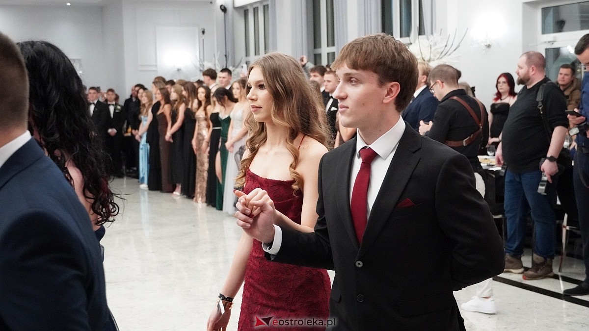 Studniówka III LO w Ostrołęce [03.01.2026] - zdjęcie #472 - eOstroleka.pl