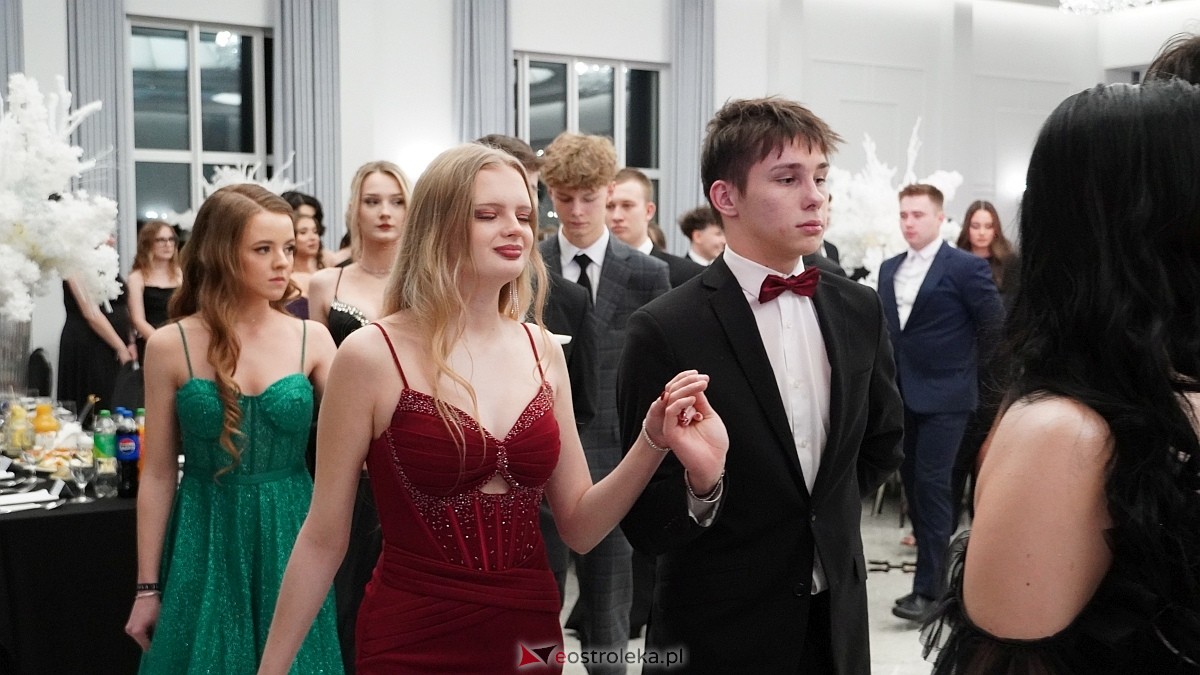 Studniówka III LO w Ostrołęce [03.01.2026] - zdjęcie #463 - eOstroleka.pl