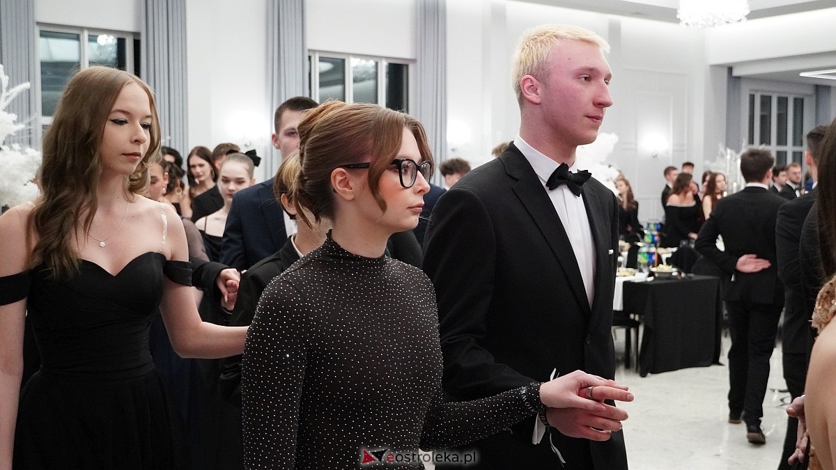 Studniówka III LO w Ostrołęce [03.01.2026] - zdjęcie #436 - eOstroleka.pl