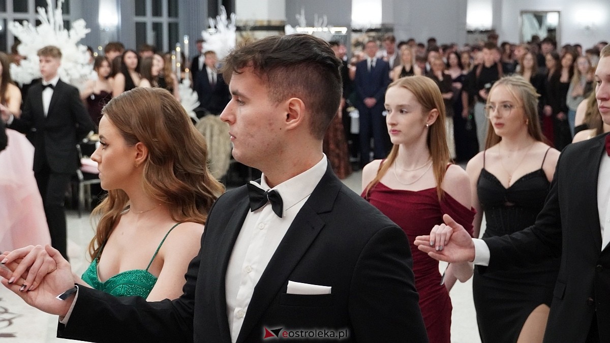 Studniówka III LO w Ostrołęce [03.01.2026] - zdjęcie #406 - eOstroleka.pl