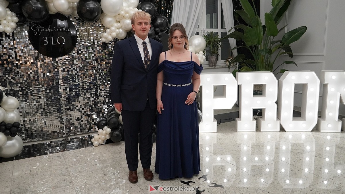 Studniówka III LO w Ostrołęce [03.01.2026] - zdjęcie #296 - eOstroleka.pl