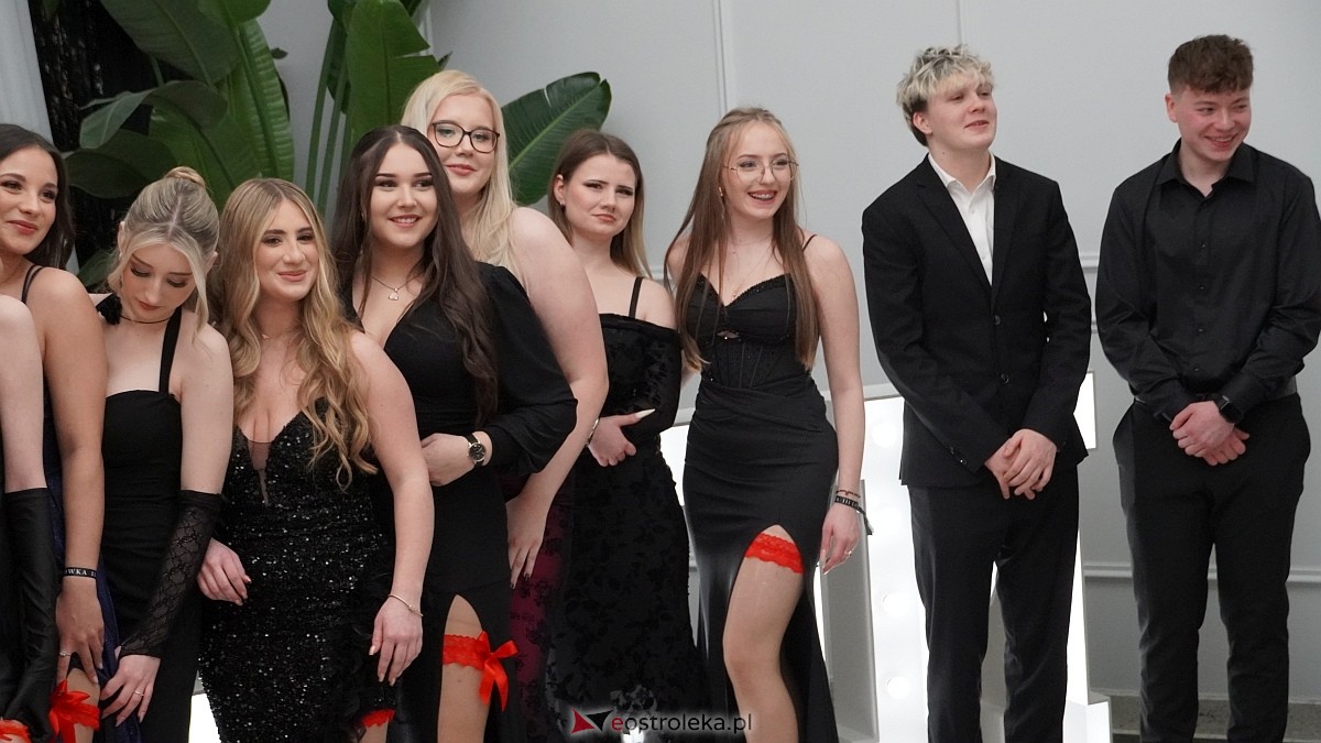 Studniówka III LO w Ostrołęce [03.01.2026] - zdjęcie #291 - eOstroleka.pl